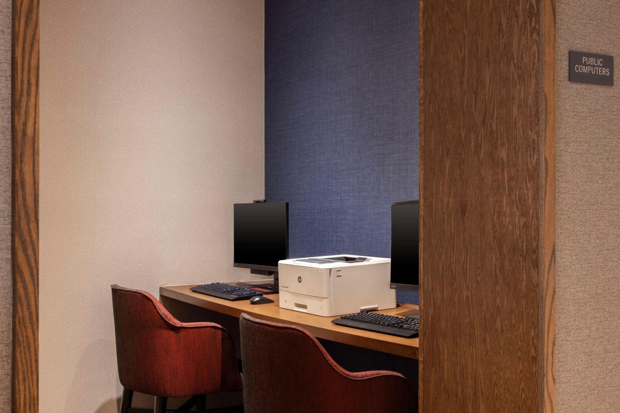 Hyatt Place Indianapolis Airport Екстер'єр фото