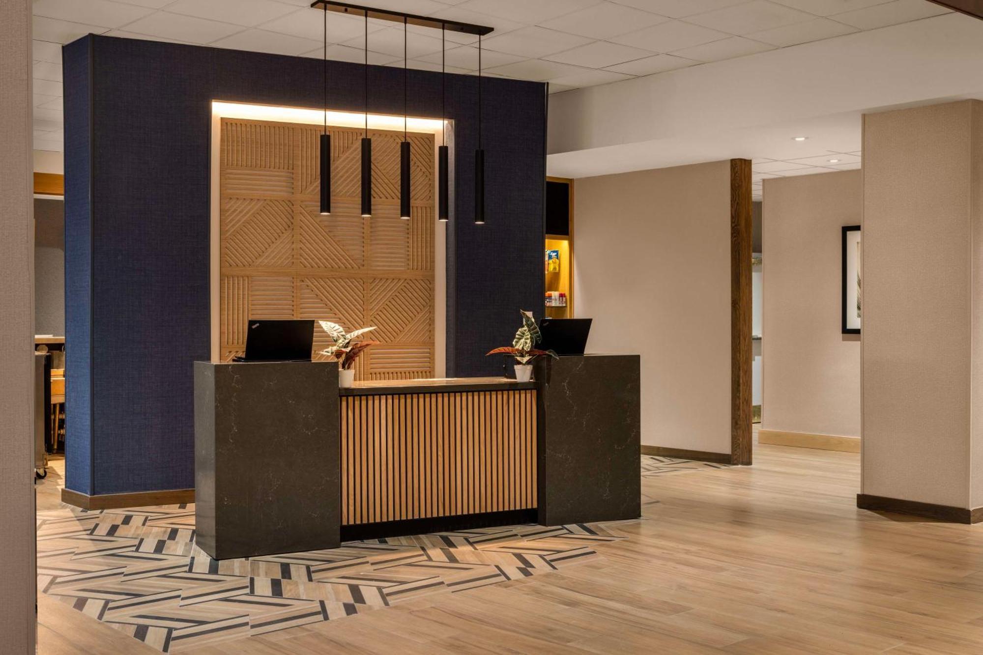 Hyatt Place Indianapolis Airport Екстер'єр фото